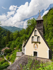 Fototapeta na wymiar Church of pilgrimage Maria Klobenstein in the canyon Entenlochklamm, Tyrol, Austria