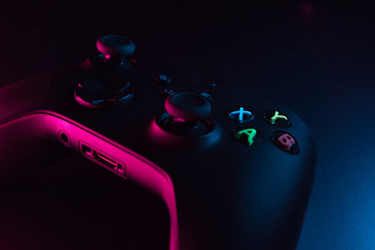 Xbox Controller Images – Browse 3,863 Stock Photos, Vectors, and Video |  Adobe Stock