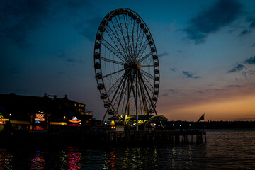 ferris wheel at sunset