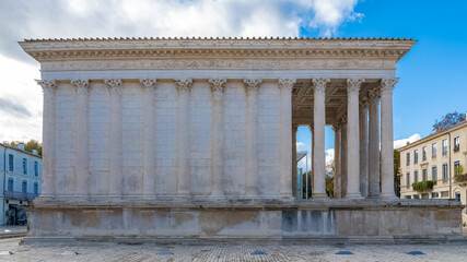 Obraz premium Nimes in France, the Maison carrée, antique roman temple in the historical center 