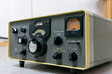 old professional valve radio receiver tuner
