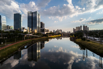 Plakat Modern office buildings and Pinheiros River in Sao Paulo city, Brazil.