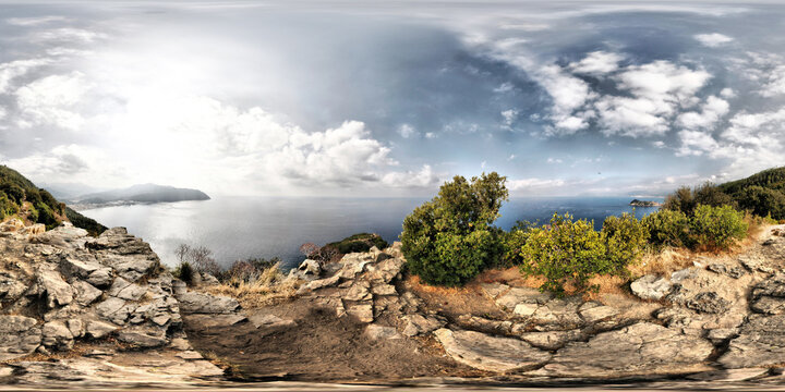 Panorama da Punta Manara in Liguria