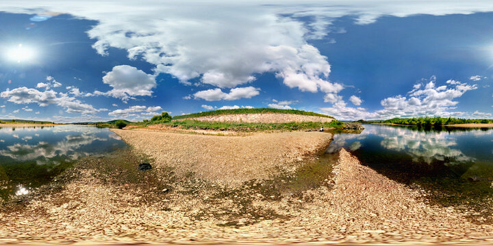 GenHe is in the far North of china，a quiet and beautiful place