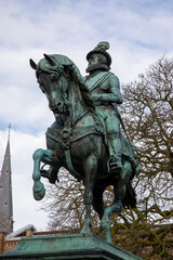 Fototapeta premium Europe, Netherlands, The Hague. Statue of William of Orange on horse.