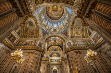 Fototapeta na wymiar Russia, St. Petersburg. St. Issacs Cathedral ceiling.