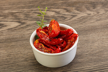 Sun-dried tomato in olive oil