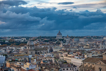 Fototapeta na wymiar Ciudad europea de Roma en Italia cuna de la civilización 