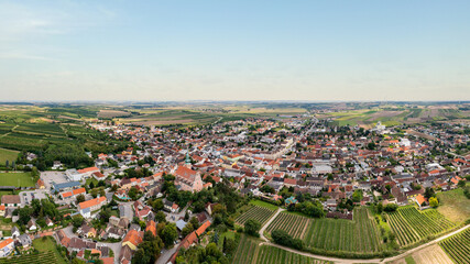Poysdorf im Weinviertel. Bekannter Weinort und Stadt in Niederösterreich