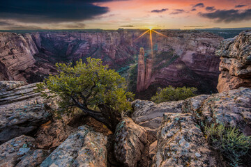 USA, Arizona. Sunrise overview of Spider Rock in Canyon de Chelly.