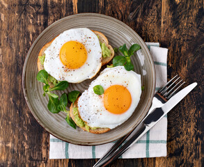 toast with fried egg