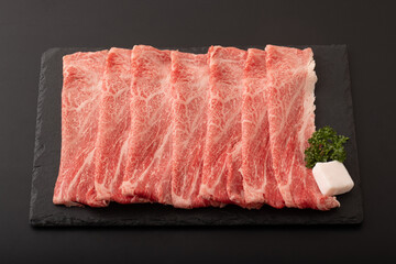 すき焼き肉　(国産黒毛和牛)