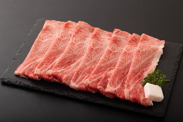 すき焼き肉　(国産黒毛和牛)