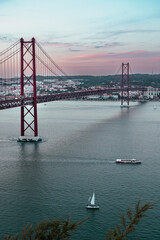 ponte 25 de abril bridge over lisbon