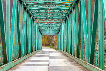 Steel Bridge Green