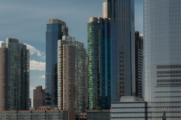 Obraz na płótnie Canvas New York City street photo with buildings during clear day