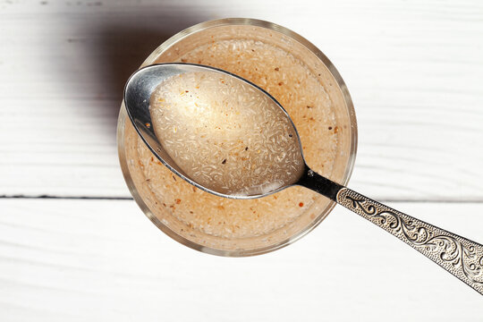 A tablespoon of hydrated psylium husk superfood, source of soluble fiber for intestinal health