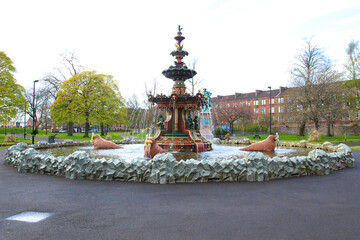 fountain at the fountain gardens in paisley