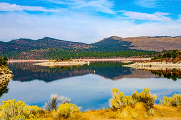 Fototapeta premium USA, Utah, Flaming Gorge Reservoir