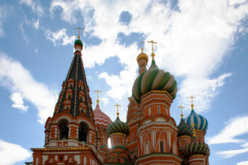 Fototapeta na wymiar St. Basil's Cathedral on red square in Moscow, Russia