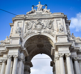 Fototapeta na wymiar Triumphal Arch in the Commerce Square