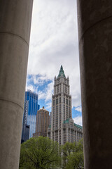 Naklejka premium Urban landscape between pillars