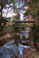 Hien-kyo Bridge, the entrance to the  precincts  of Buttsu-ji Temple in Mihara City in Hiroshima Prefecture 広島県三原市にある佛通寺境内の入り口の飛猿橋と佛通寺川