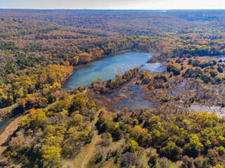 Fototapeta na wymiar Aerial view of the nature autumn fall color of Tenkiller State Park