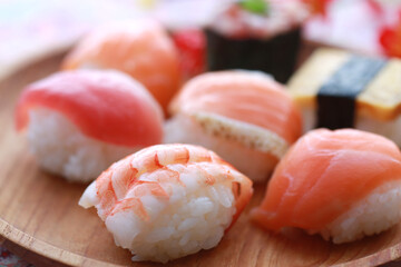 お祝いや行楽に食べる手まり寿司