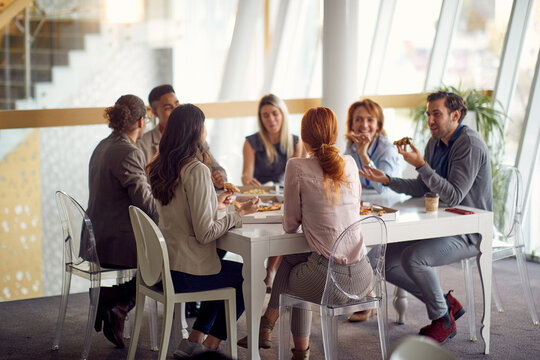 employees at a break.Casual  discussion colleagues.
