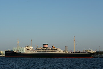 横浜、港、海、自然。　横浜は変わらずに輝いています。