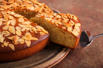 cake with yogurt and lime