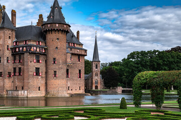 Castel estate with greenery, sky and open spaces in The Netherlands, Kastel De Haar