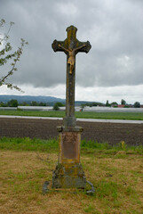 Fototapeta na wymiar cross on a cemetery