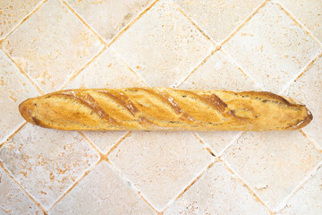 baguette de pain sur une table