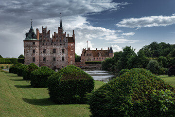 Obraz premium Castle estate during summer day in Egeskov Slot, Denmark