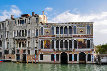 Fototapeta premium Architecture of Grand canal in Venice, Italy