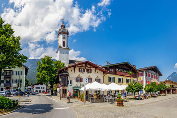 Kirche, Garmisch-Partenkirchen, Bayern, Deutschland  - obrazy, fototapety, plakaty