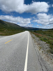 leere Straße in Norwegen