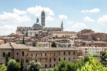 Fototapeta premium Panoramic view of the spectacular city of Siena in Tuscany, Italy