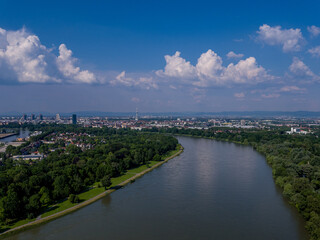 Ludwigshafen am Rhein Wasser Fluss Industriestadt Parkinsel 