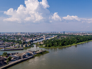 Ludwigshafen am Rhein Wasser Fluss Industriestadt Parkinsel 