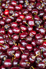 Cerezas en un mercado