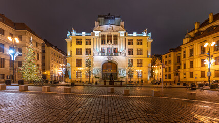 Fototapeta na wymiar New City Hall of Prague