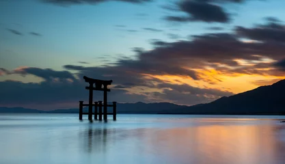 Fototapeten 滋賀県　琵琶湖　白髭神社の鳥居 © Yoshihiro Okamoto
