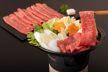 黒毛和牛　牛肩ロースすきやき肉