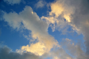 Naklejka na ściany i meble beautiful sunset in the sky with clouds