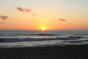 atardecer en la playa de la barra de colotepec
