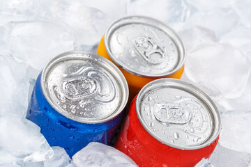 Drinks lemonade cola drink softdrinks in cans - obrazy, fototapety, plakaty