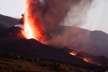 Cumbre Vieja / La Palma (Canary Islands) 2021/10/28. View of the Cumbre Vieja volcano eruption and...